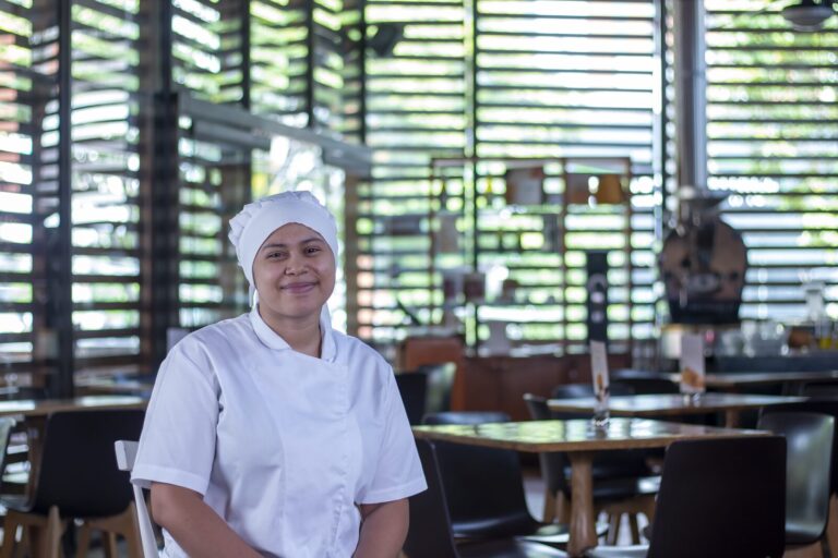El impacto de la inclusión laboral: el modelo de éxito de Crepes & Waffles en el Valle del Cauca